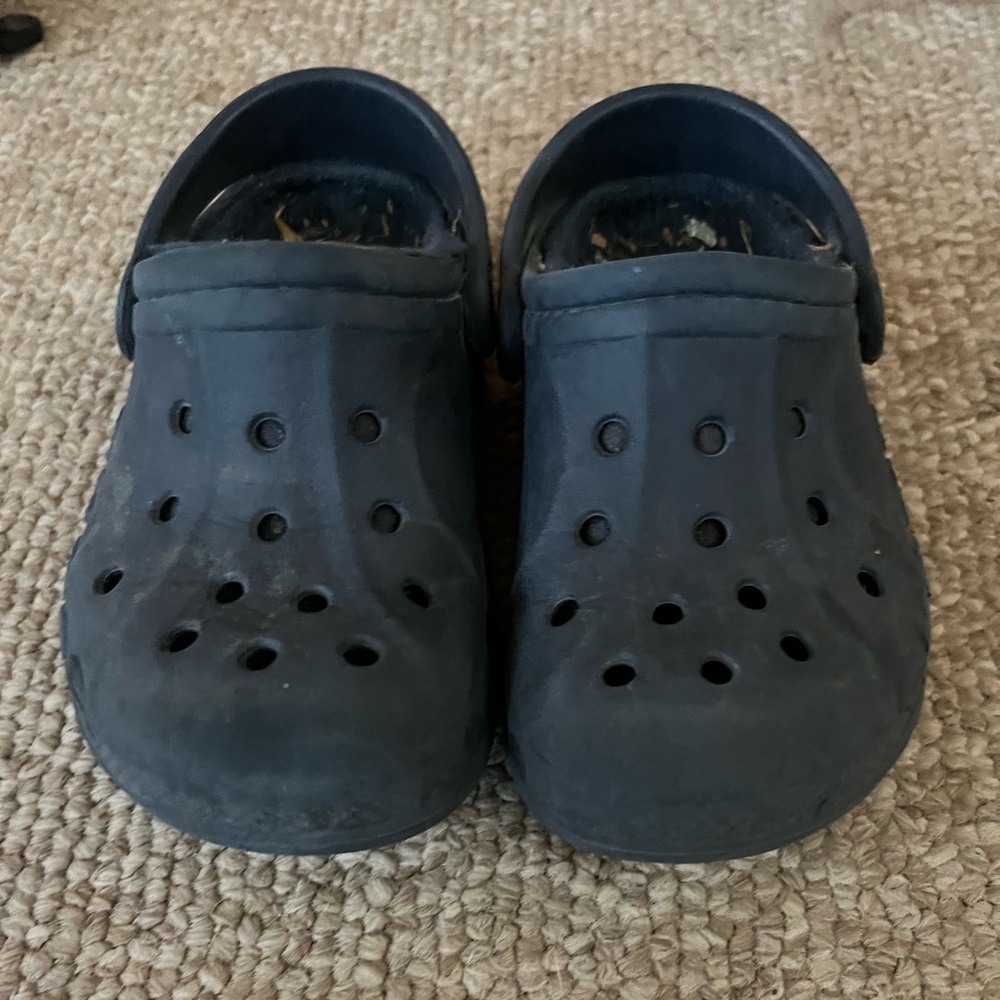 Fuzzy toddle crocs size 8 blue